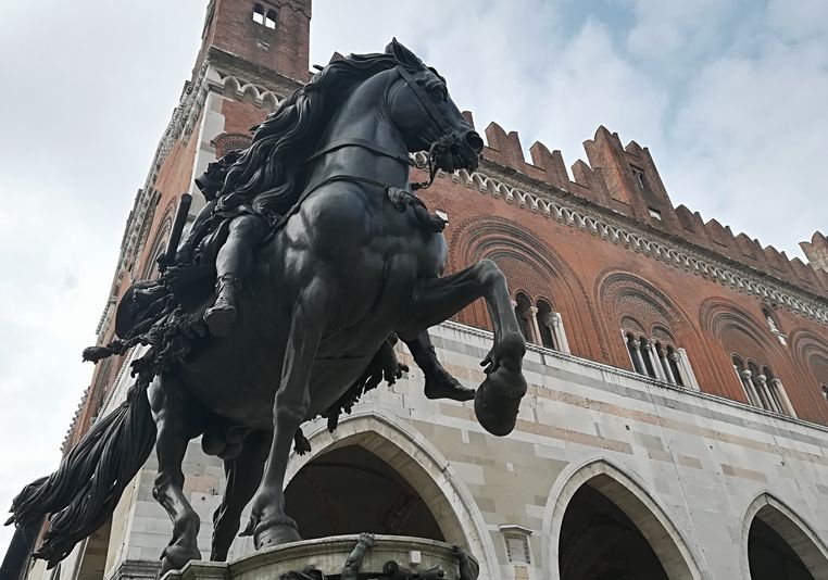 Piazza Cavalli - Piacenza